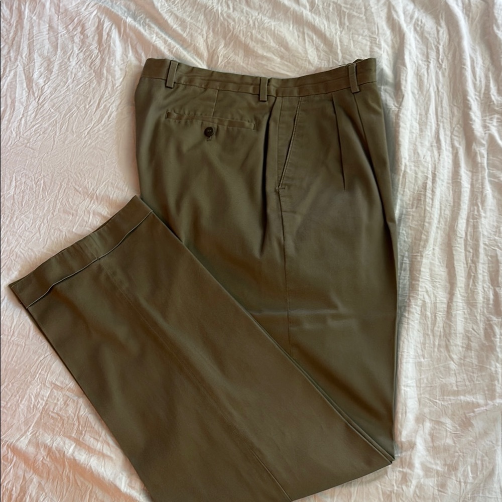 Men's Classic Khaki Trousers